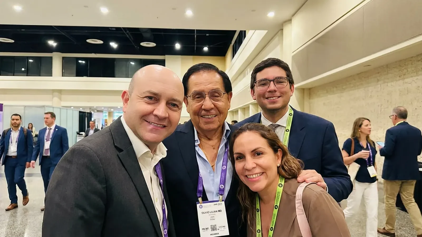 Clínica Oftalmológica Mácula D&T presente en el AAO 2025 – Orlando, EE.UU.